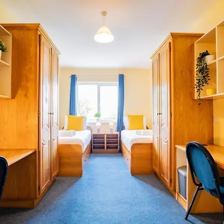 68 - Spacious & Budget Friendly By Shortstays Apartment Galway